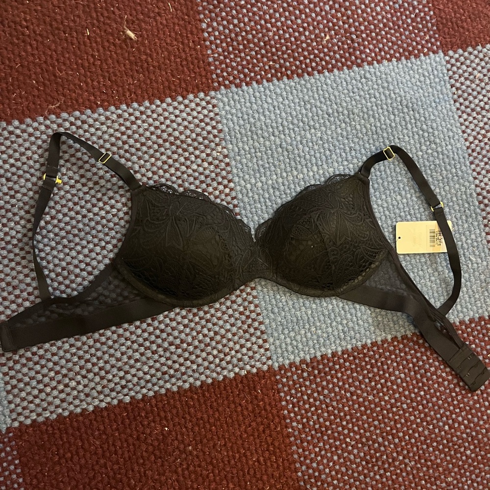 Lively lacy bra 36c bnwt